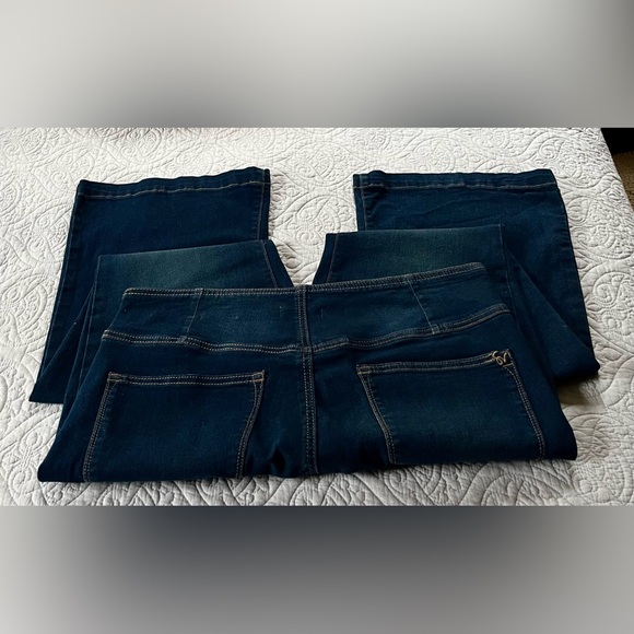 SOPHIA VERGARA NWOT Melissa Flare Pull-on High Rise Jeans- Size 14 - Picture 8 of 8